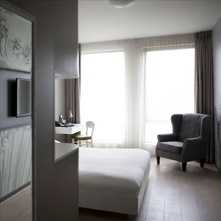 Skotel Amsterdam, Hotelschool The Hague 3*