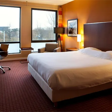 מלון Skotel Amsterdam, Hotelschool The Hague 3*