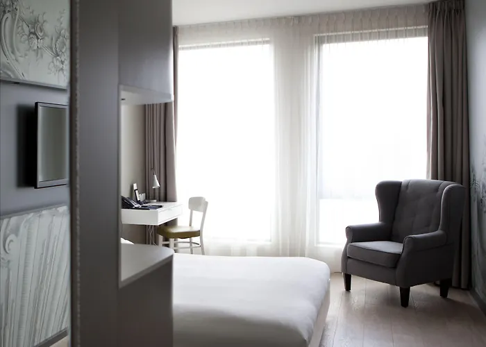 Skotel Amsterdam, Hotelschool The Hague 3*