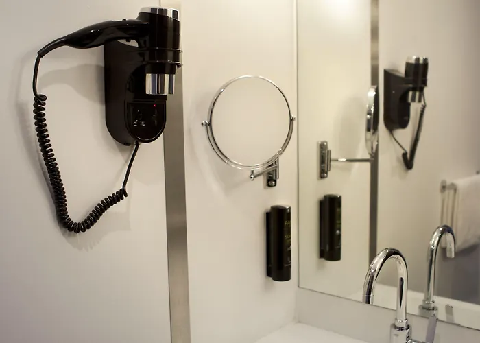 Skotel Amsterdam, Hotelschool The Hague