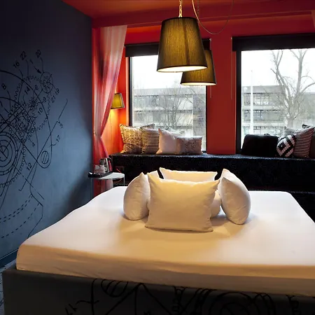 Skotel Amsterdam, Hotelschool The Hague アムステルダム