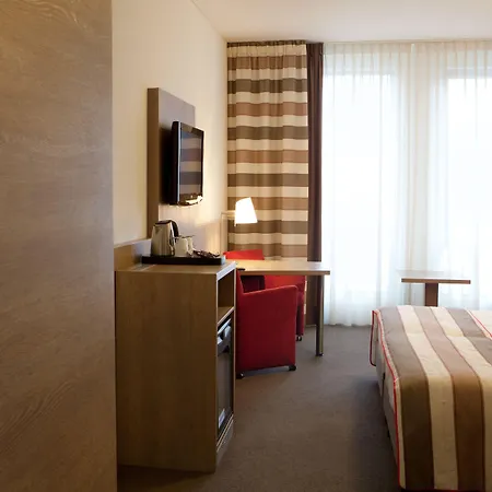 Skotel Amsterdam, Hotelschool The Hague