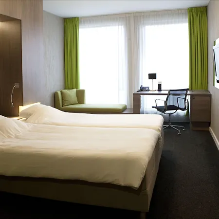 Skotel Amsterdam, Hotelschool The Hague