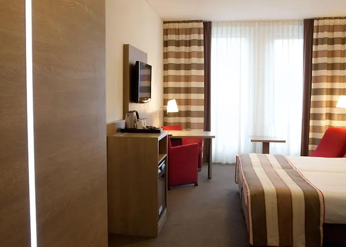 Skotel Amsterdam, Hotelschool The Hague